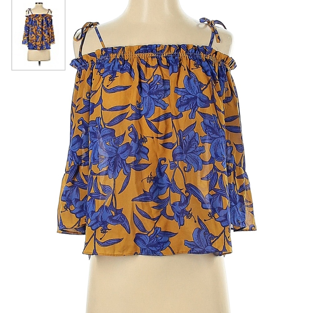 H&M Conscious
Size 2 3/4 Sleeve Blouse off shoulder